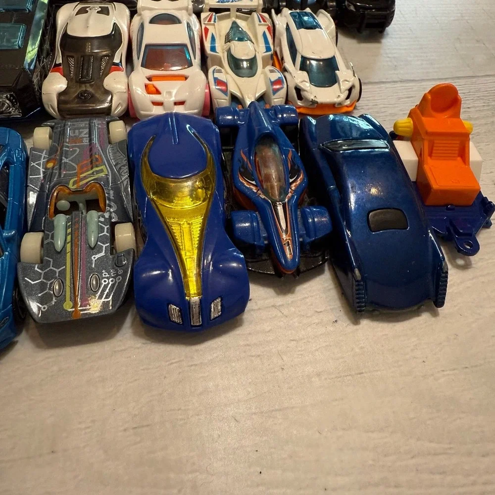 Hot wheels Cars‎ bundle 42 cars total